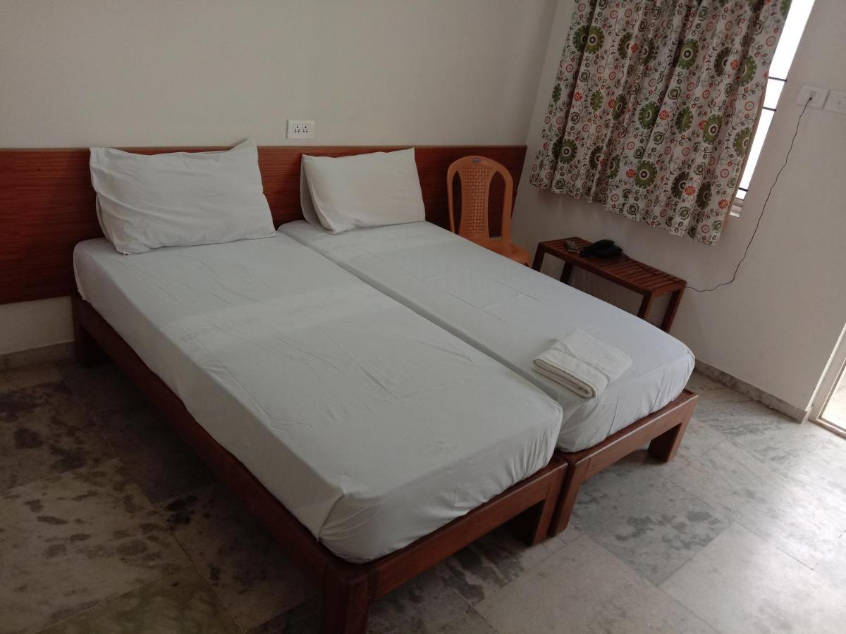 Hotel Nachas Коимбатур Экстерьер фото